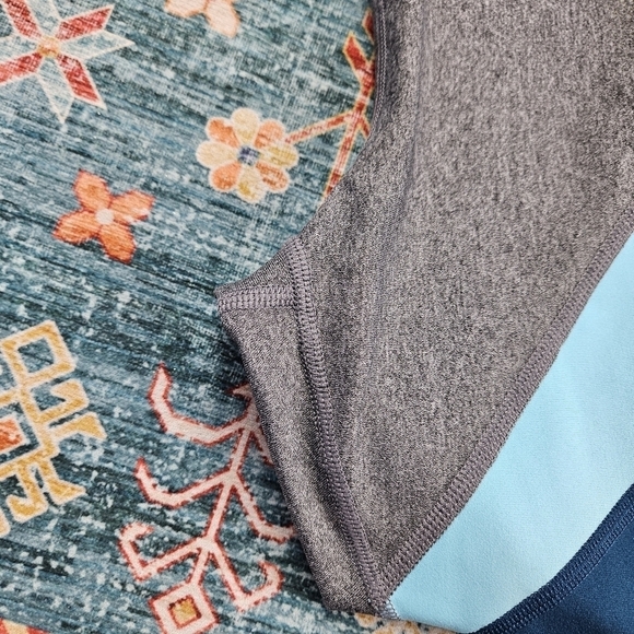 Under Armour Gray Blue Leggings Small - Picture 3 of 8